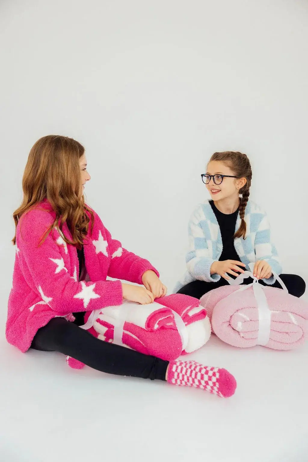 Bright Pink Checker Bow Cozy Blanket - Mila & Rose ® - Flyclothing LLC