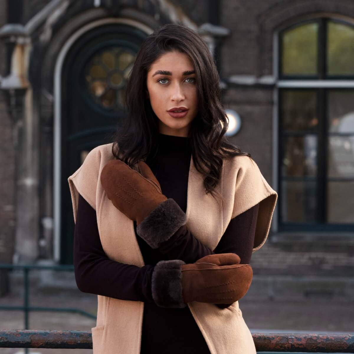 Brooke (brown) – Suede mittens with luxurious sheep fur lining - Leather Gloves Online - Flyclothing LLC