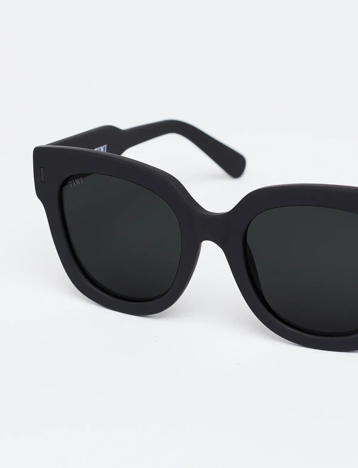 KERR - TIWI USA - Flyclothing LLC