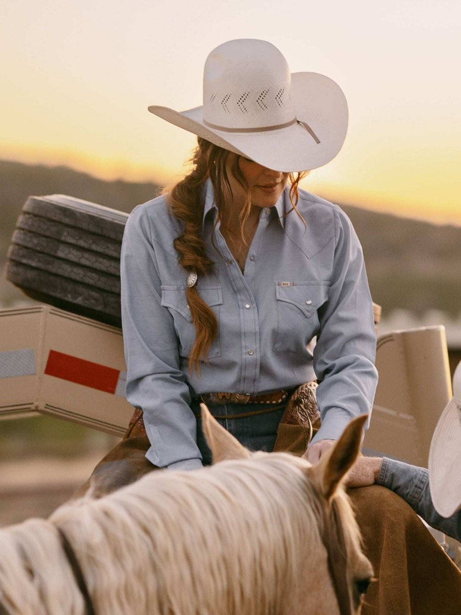 Women's Cowboygirl Blue Chambray Granddaddy Snap Shirt - Ely Cattleman - Flyclothing LLC