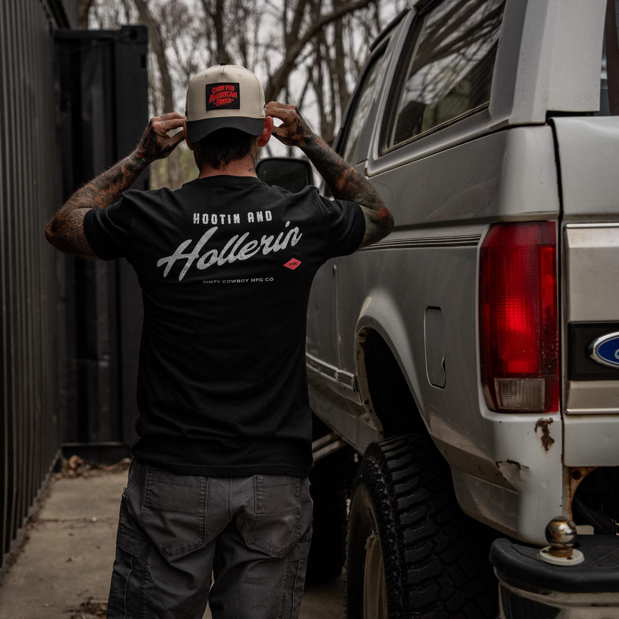 Hootin And Hollerin Men's T-Shirt - DIRTY COWBOY USA - Flyclothing LLC