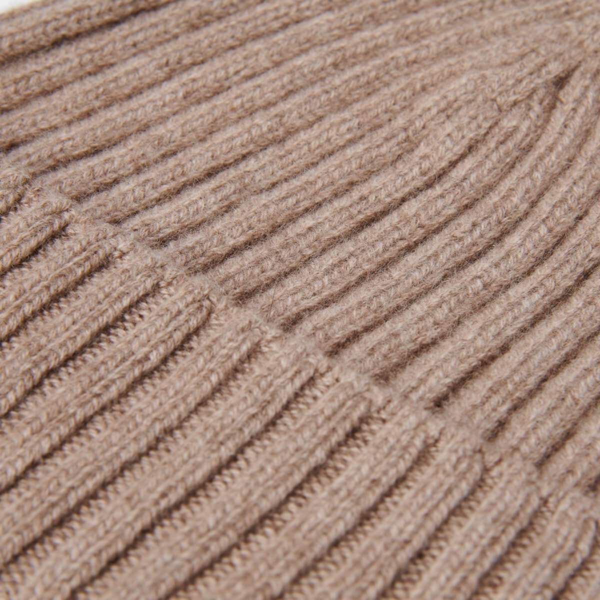Milano (brown) - Italian 100% cashmere ribbed beanie (unisex)