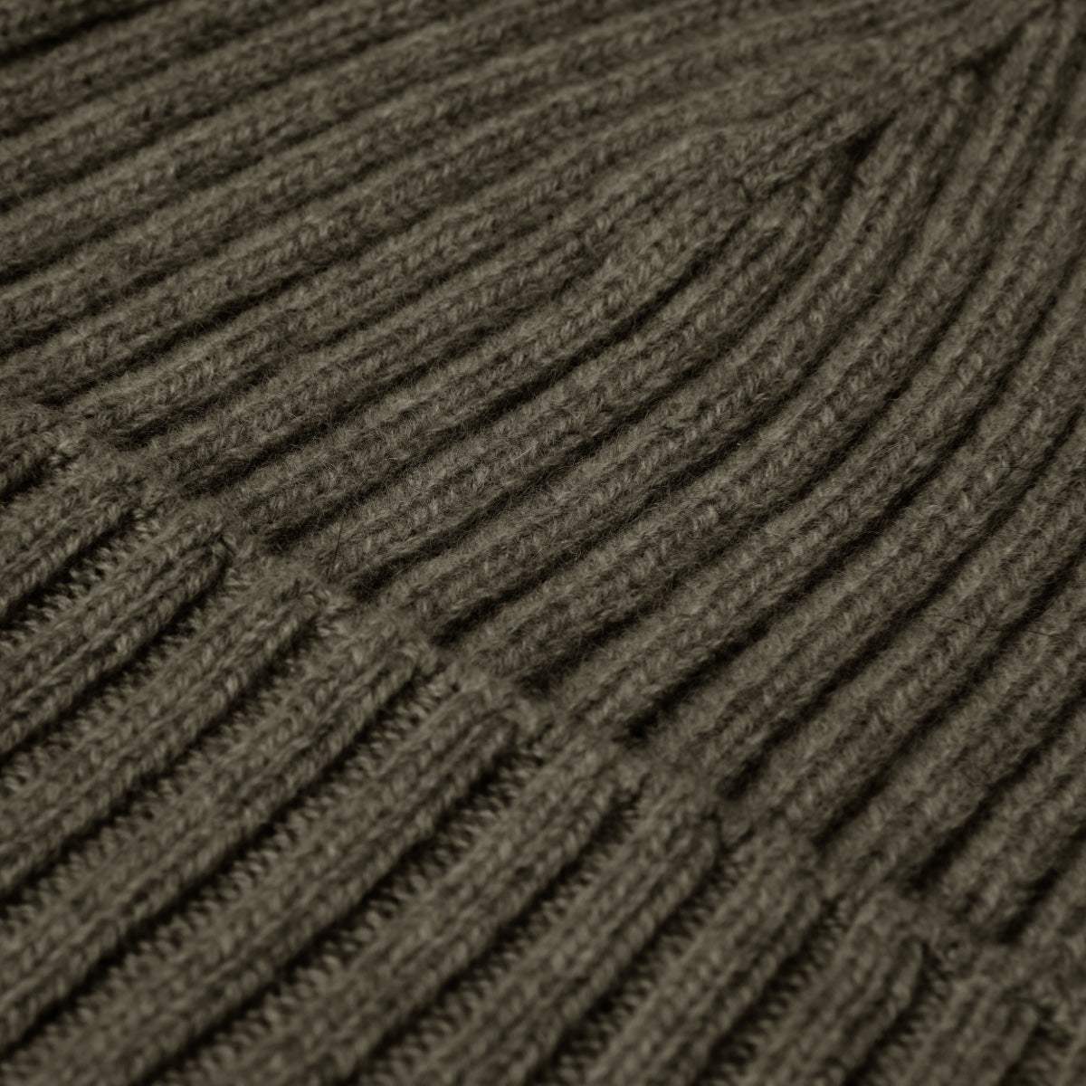 Milano (dark green) - Italian 100% cashmere ribbed beanie (unisex)