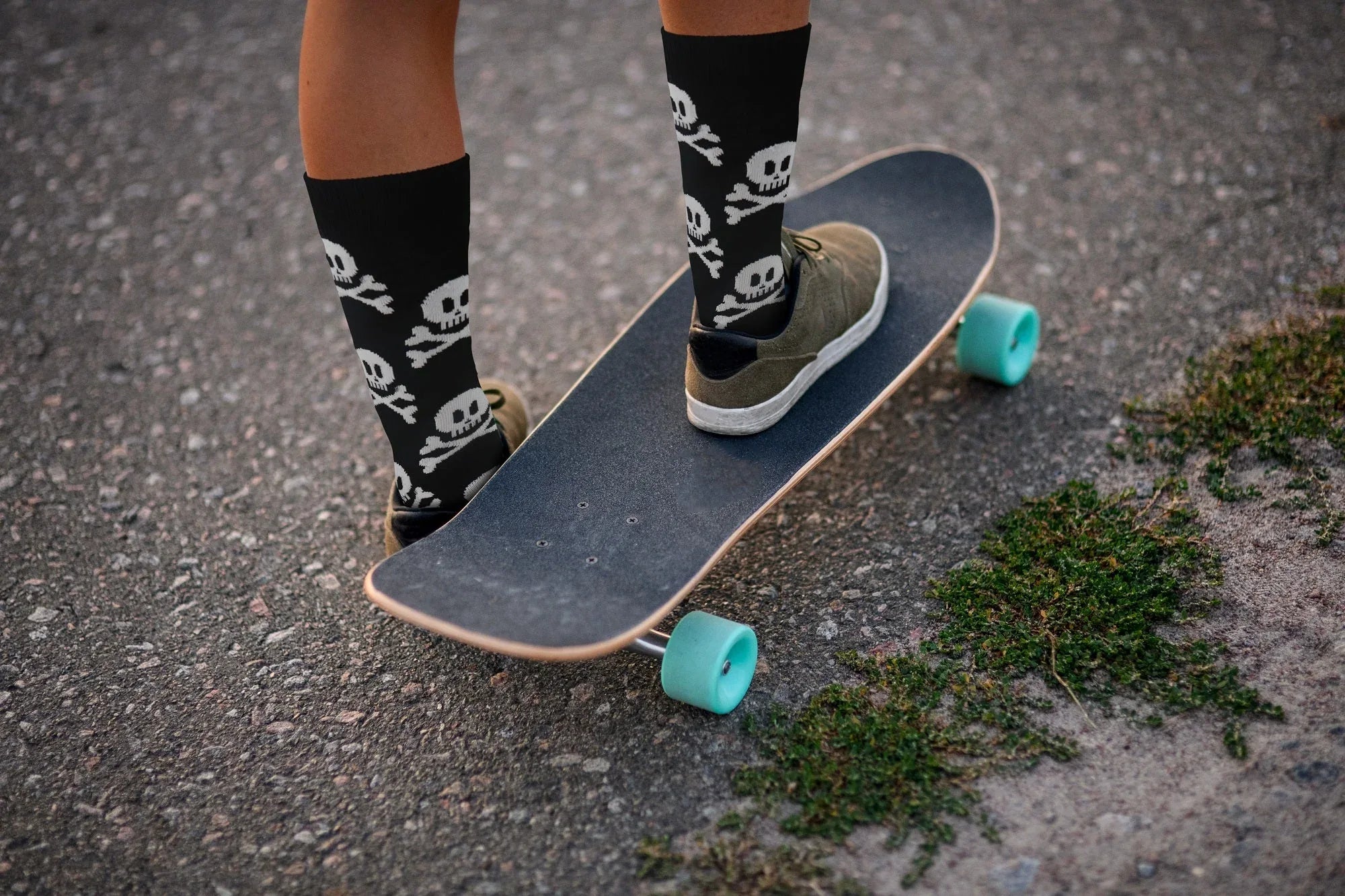 Skull and Crossbones Socks - Comfy Cotton for Men & Women - Real Sic - Flyclothing LLC