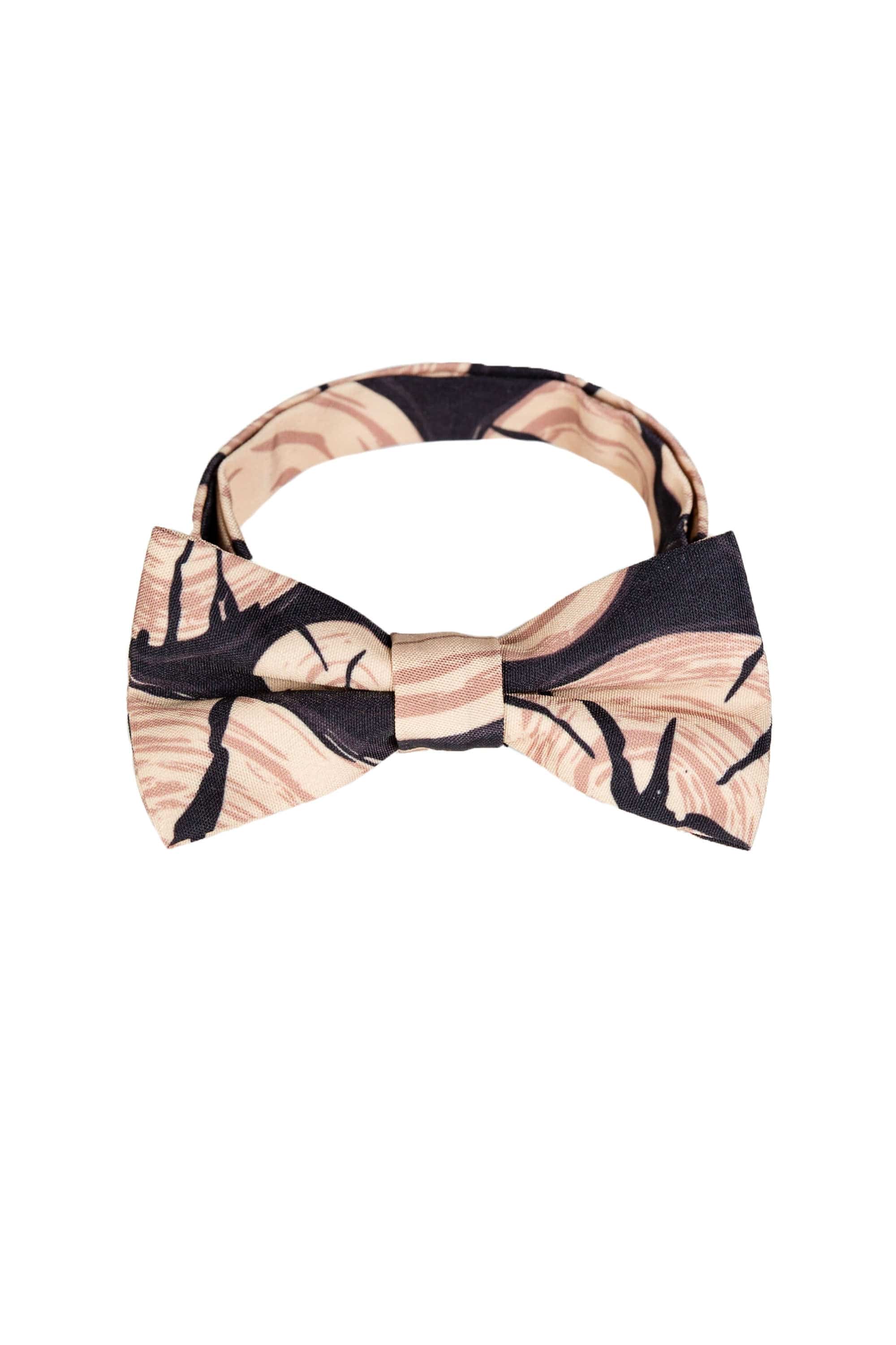 The Xmas Morning Wood | Wood Print Christmas Bow Tie - Shinesty
