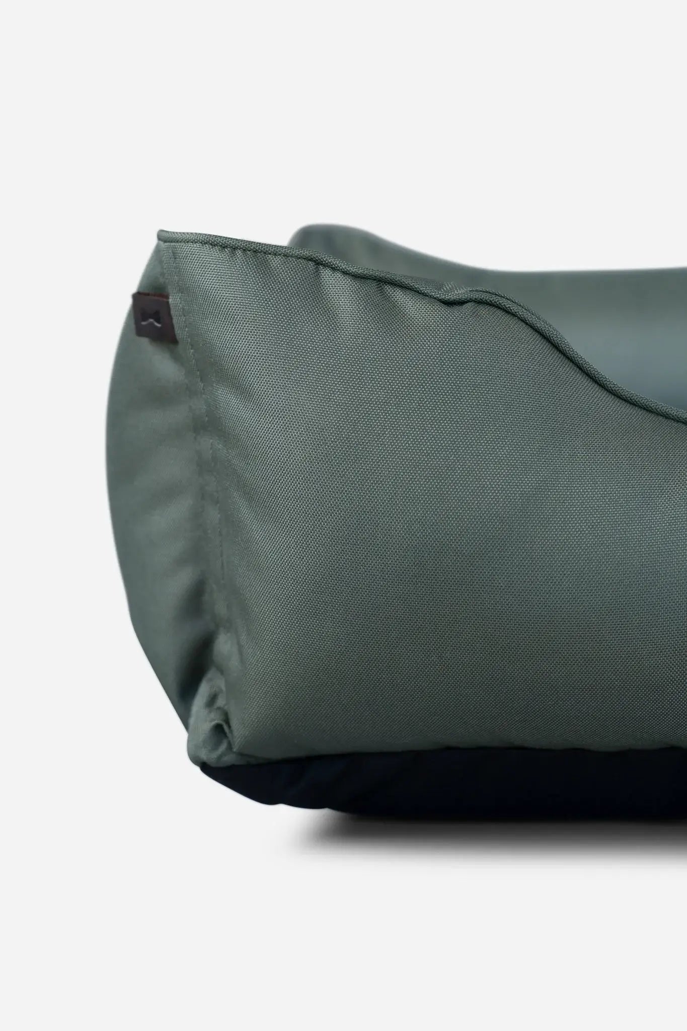 Chester & Lee | Waterproof Sleeper Dog Bed Green - Chester & Lee - Flyclothing LLC