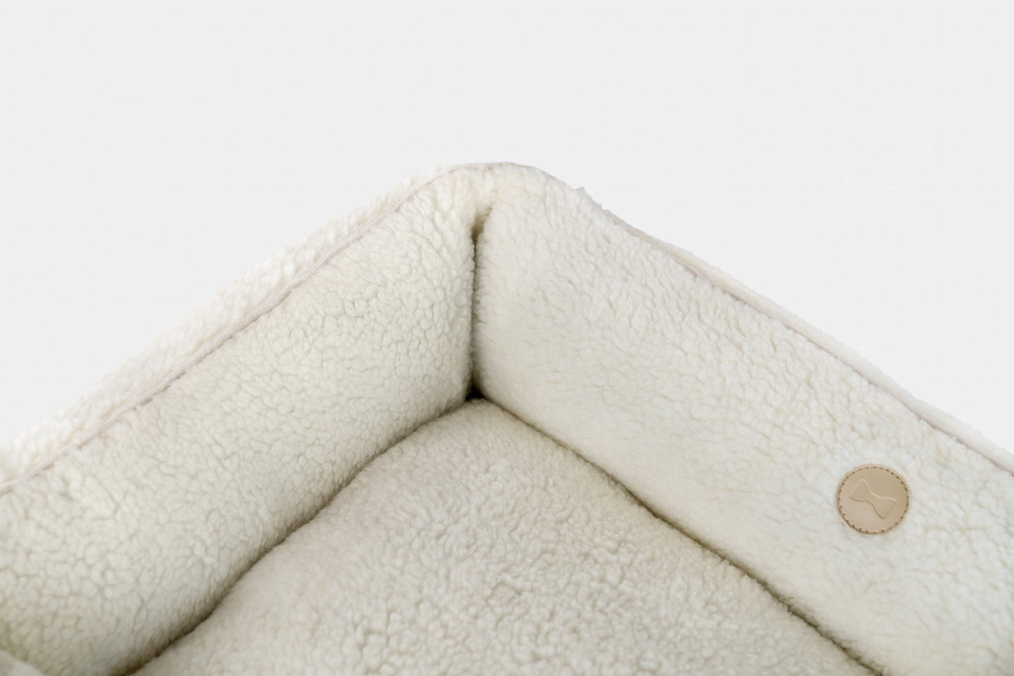 Chester & Lee | Furry Sleeper Dog Bed Beige - Chester & Lee - Flyclothing LLC