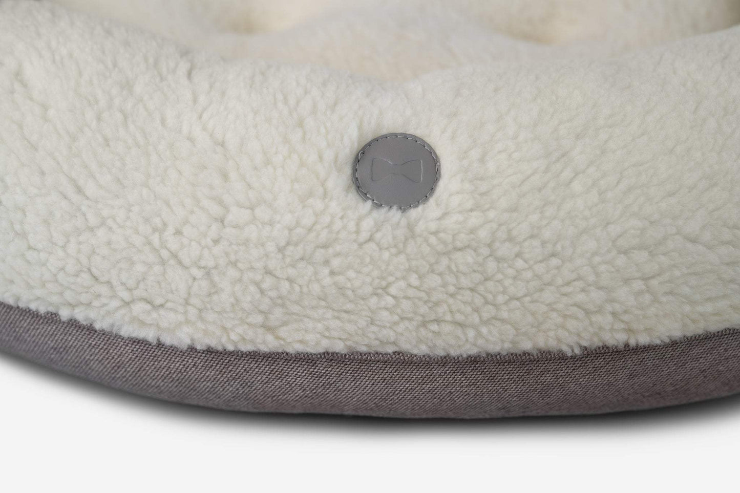 Chester & Lee | Furry Beige Donut Dog Bed - Chester & Lee - Flyclothing LLC