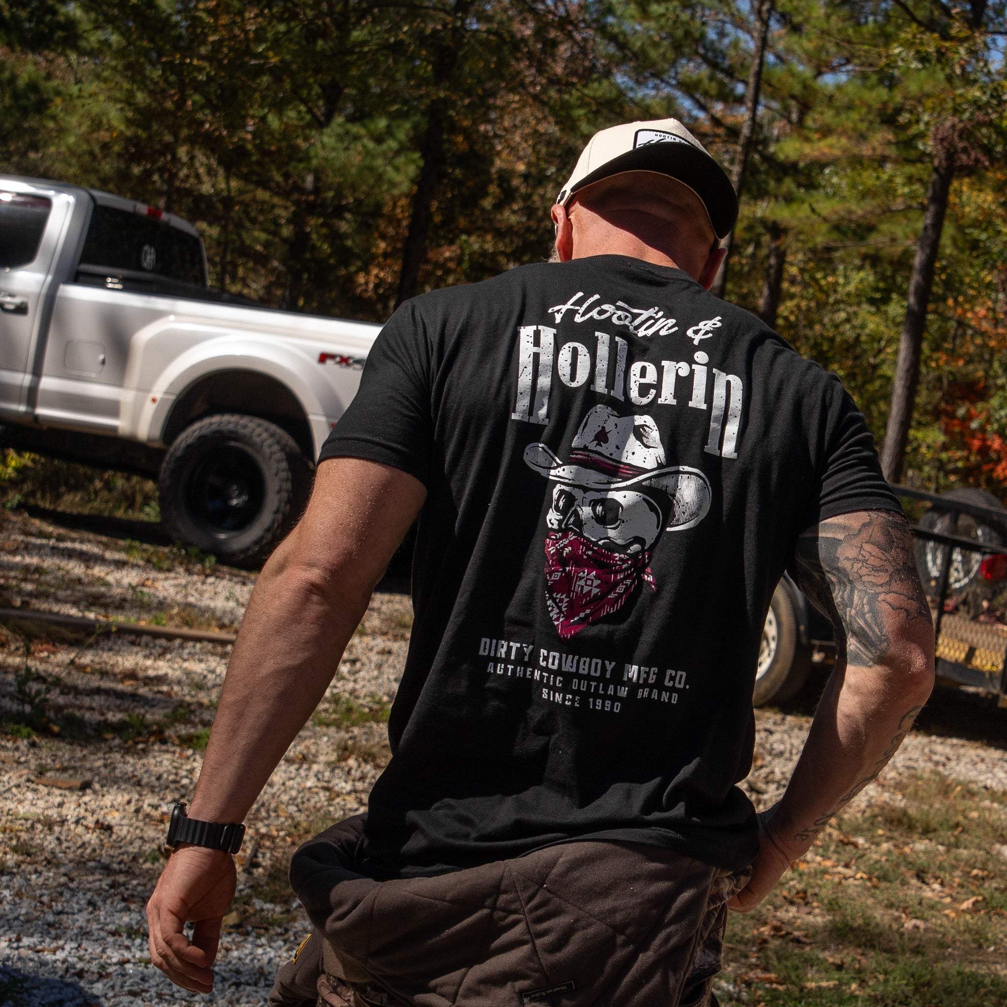 Hootin' And Hollern' Cowboy Skull Men's T-Shirt - DIRTY COWBOY USA - Flyclothing LLC