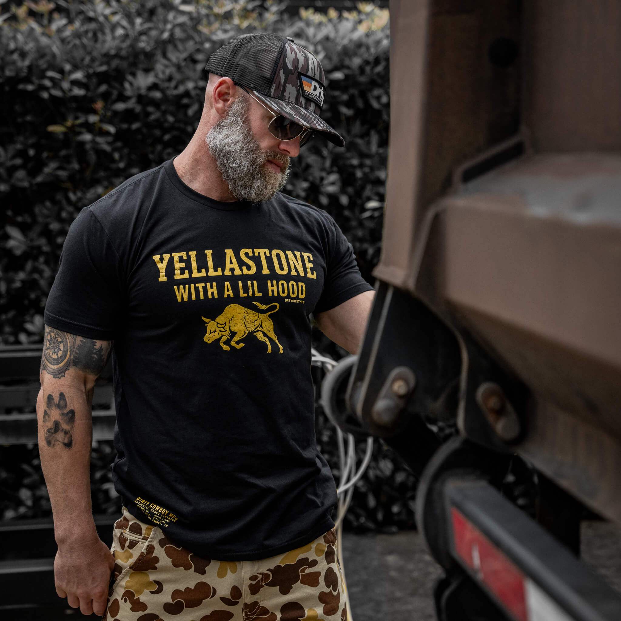 Yellastone Men's T-Shirt - DIRTY COWBOY USA - Flyclothing LLC