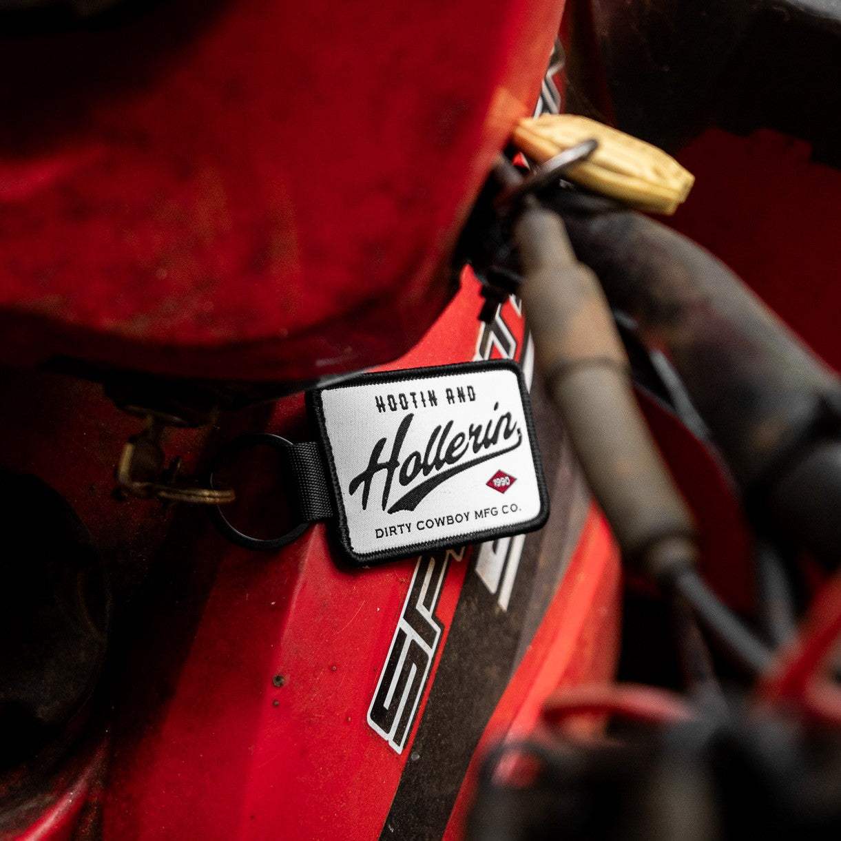 Hootin And Hollerin Flight Tag Keychain - DIRTY COWBOY USA - Flyclothing LLC