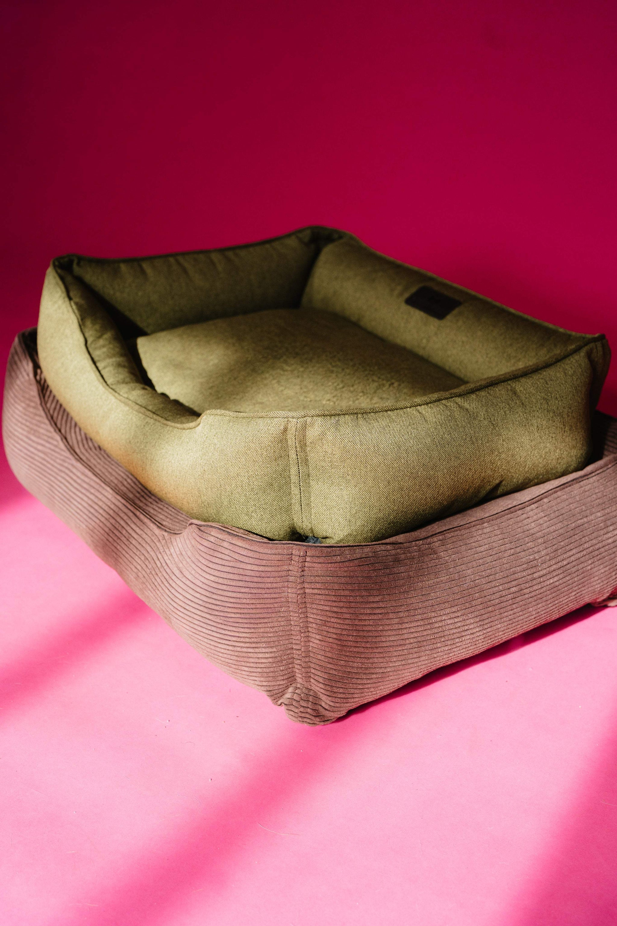 Chester & Lee | Cotton Sleeper Dog Bed Olive - Chester & Lee - Flyclothing LLC