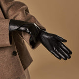 Daisy (black) – Vegan leather gloves with fleece lining & touchscreen feature