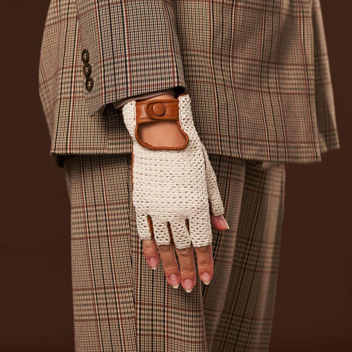 Daniella (cognac) - Hand-sewn Italian crochet driving gloves from lambskin leather