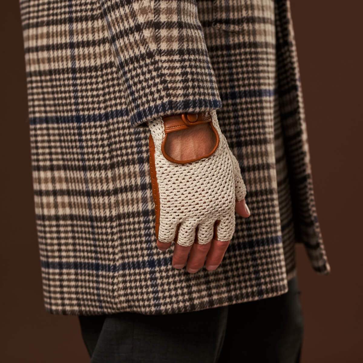 Dario (cognac) - Hand-sewn Italian crochet driving gloves from lambskin leather - Leather Gloves Online - Flyclothing LLC