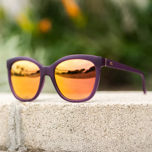 Velvet Royale Deja Views