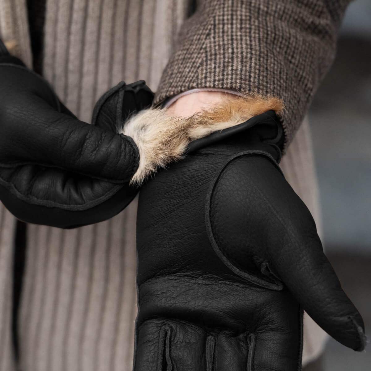 Diego (black) - Italian gloves made of American deerskin leather with rabbit fur lining - Leather Gloves Online - Flyclothing LLC