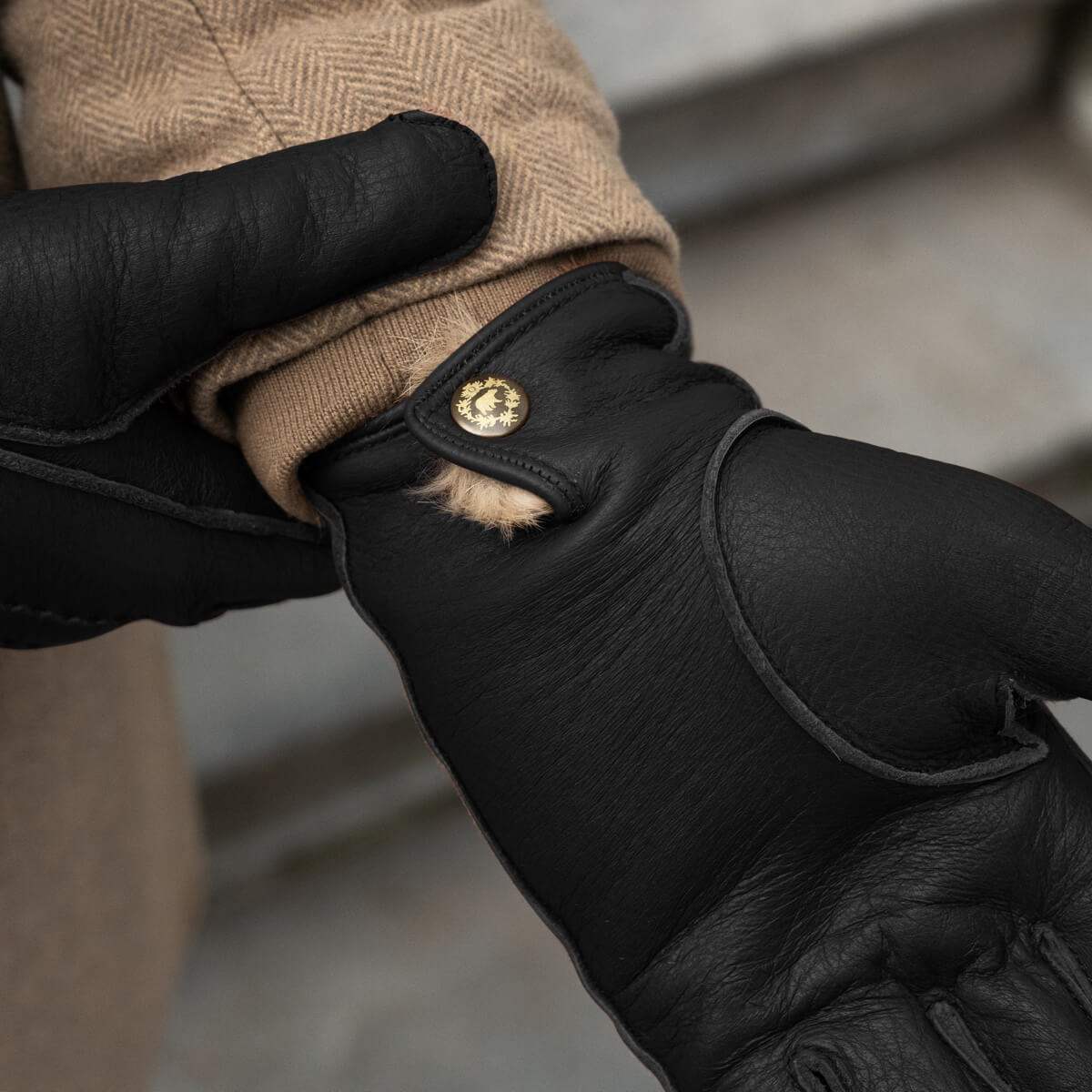 Diego (black) - Italian gloves made of American deerskin leather with rabbit fur lining - Leather Gloves Online - Flyclothing LLC