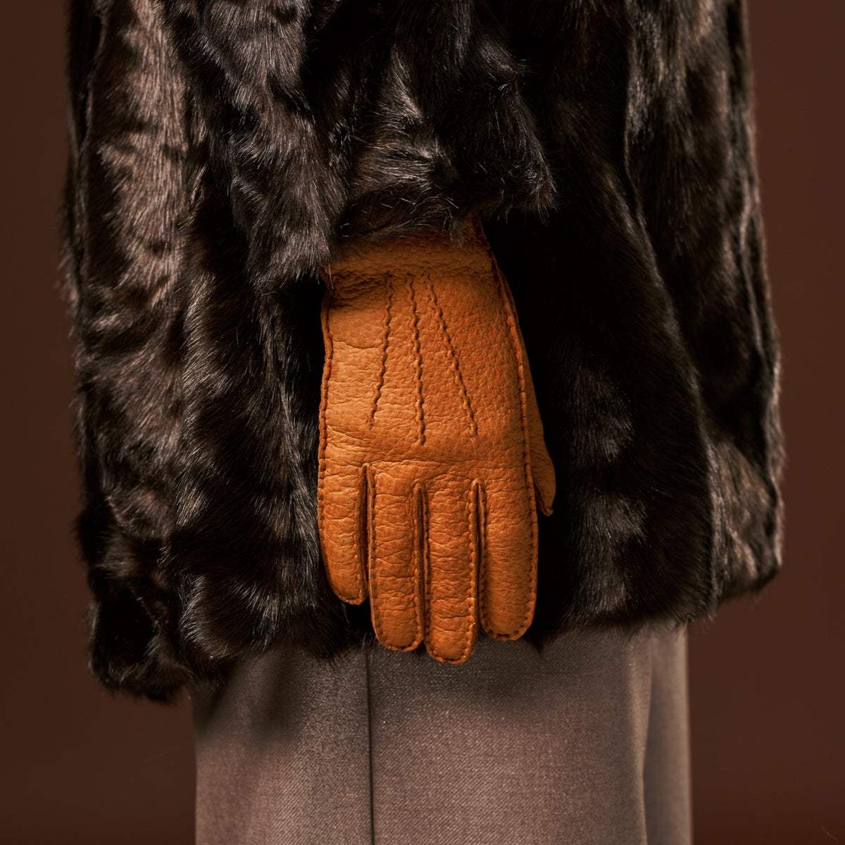 Donatella (brown) – Luxurious Italian peccary leather gloves with cashmere lining - Leather Gloves Online - Flyclothing LLC