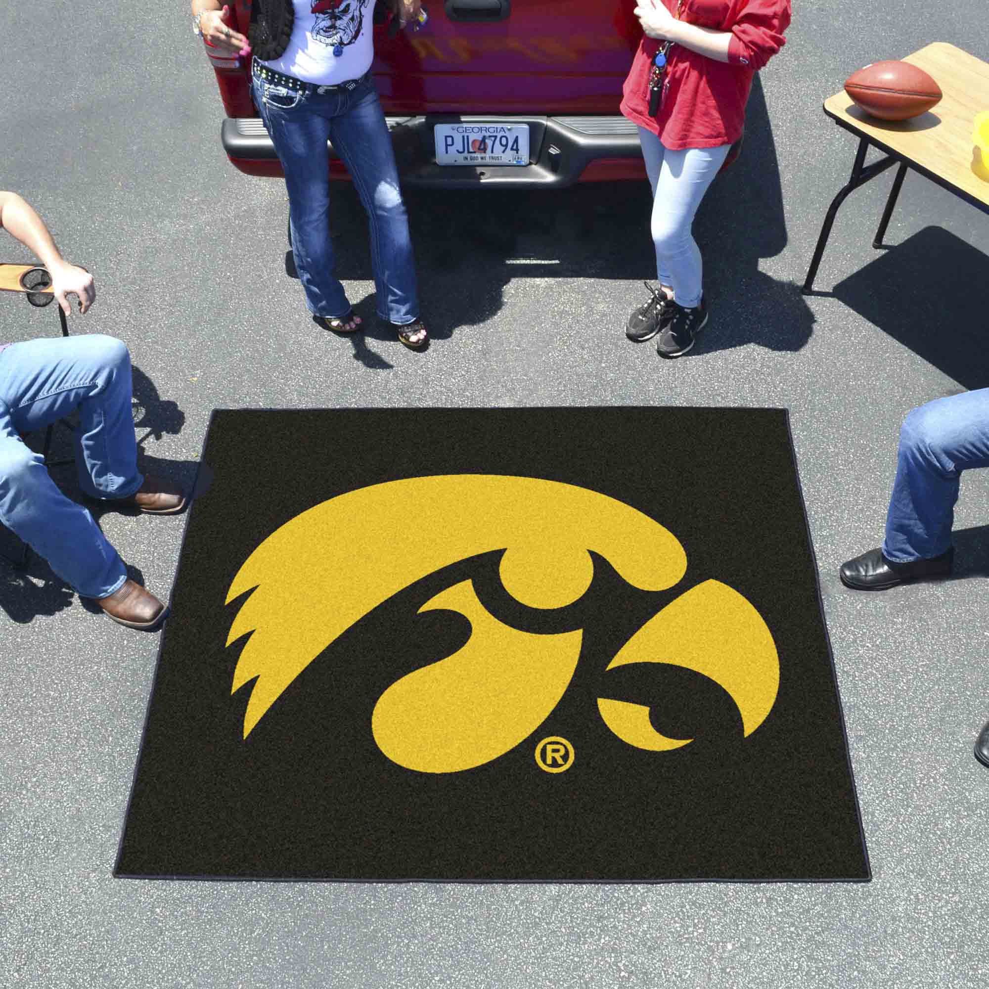 Iowa Hawkeyes Tailgater Rug - 5ft. x 6ft. - Iowa