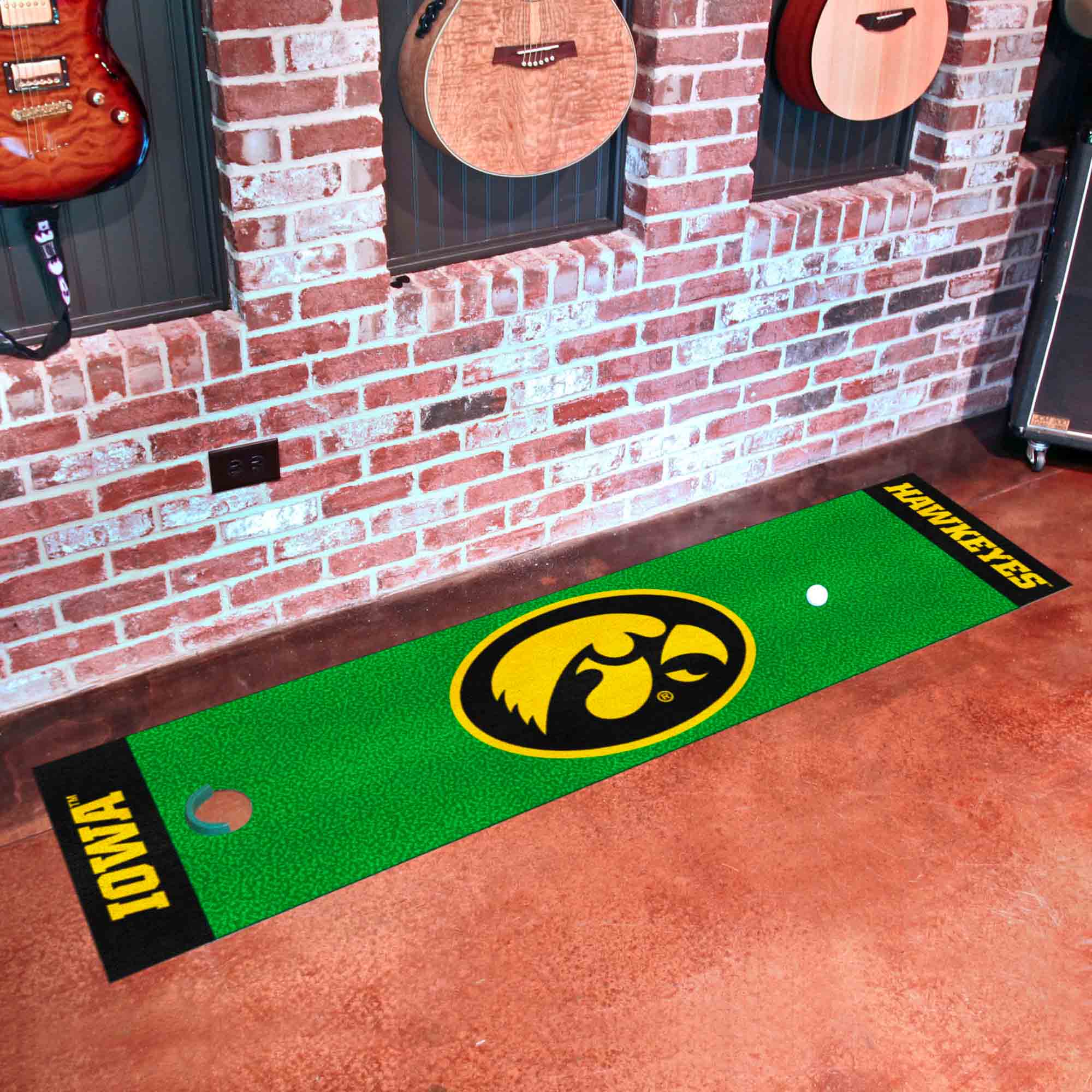 Iowa Hawkeyes Putting Green Mat - 1.5ft. x 6ft. - Iowa