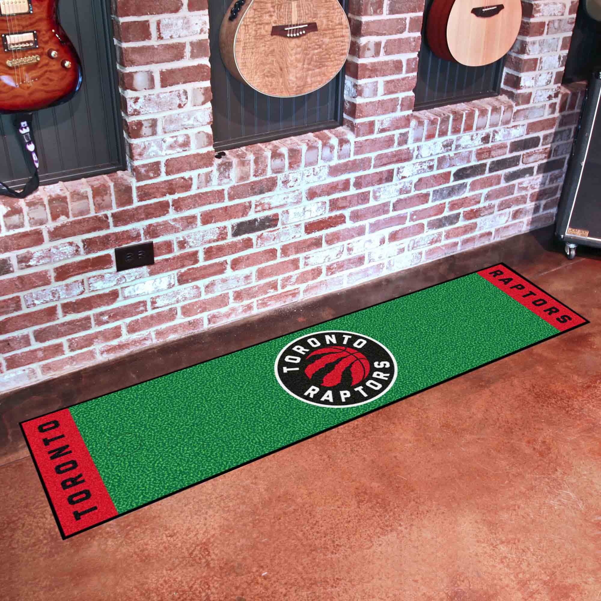 Toronto Raptors Putting Green Mat - 1.5ft. x 6ft. - Toronto Raptors