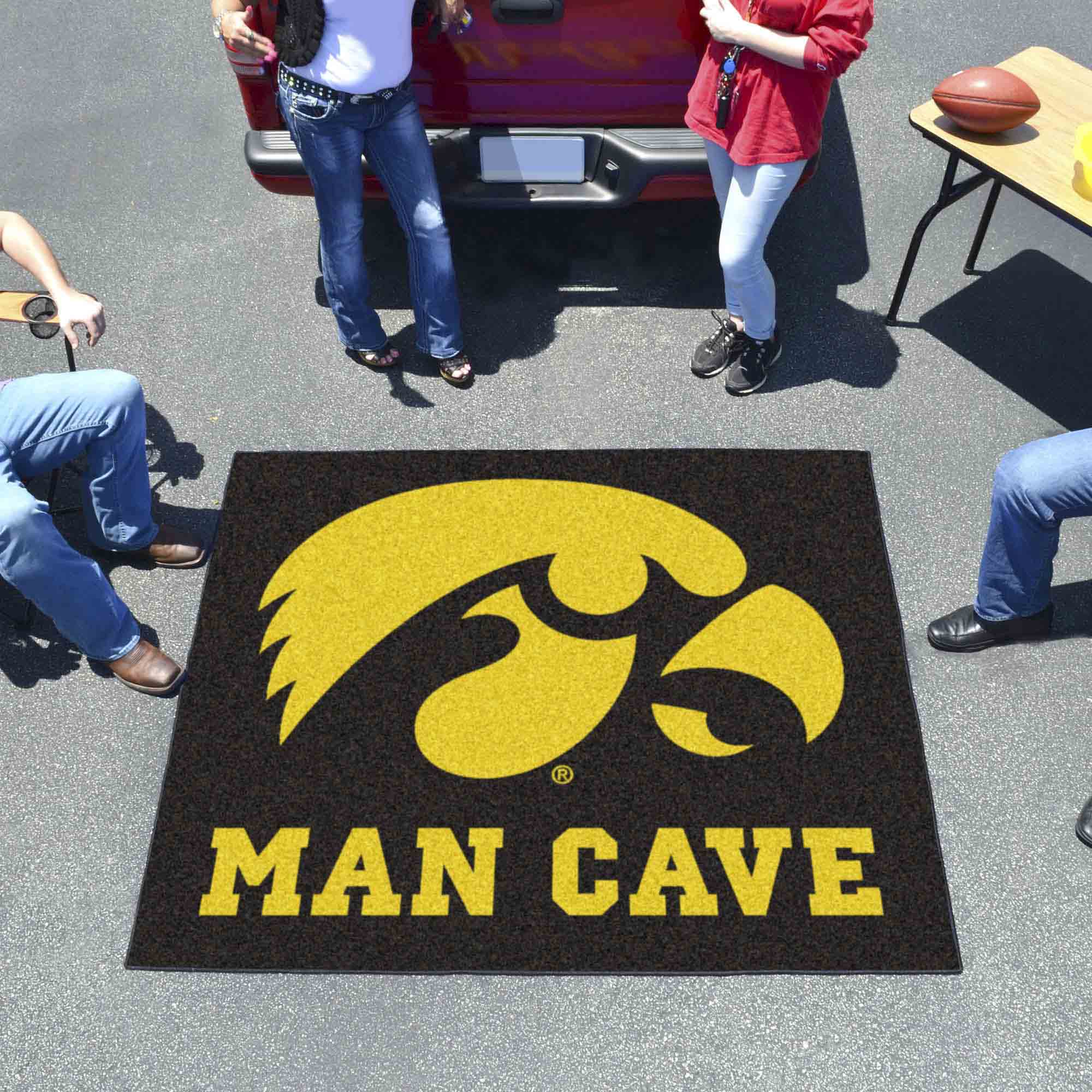 Iowa Hawkeyes Man Cave Tailgater Rug - 5ft. x 6ft. - Iowa