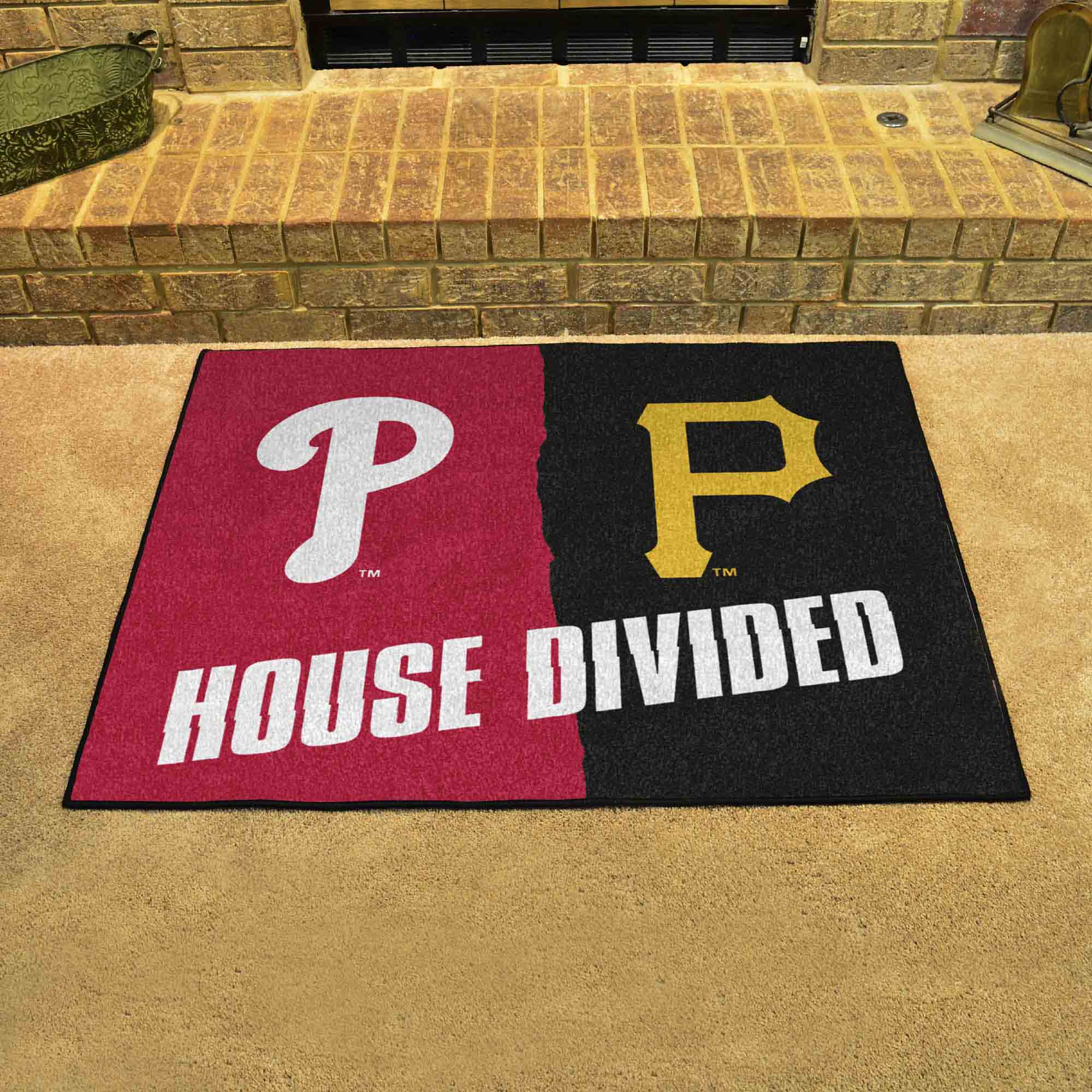 MLB House Divided - Pirates / Phillies House Divided Rug - 34 in. x 42.5 in. - MLB House Divided - Pirates / Phillies