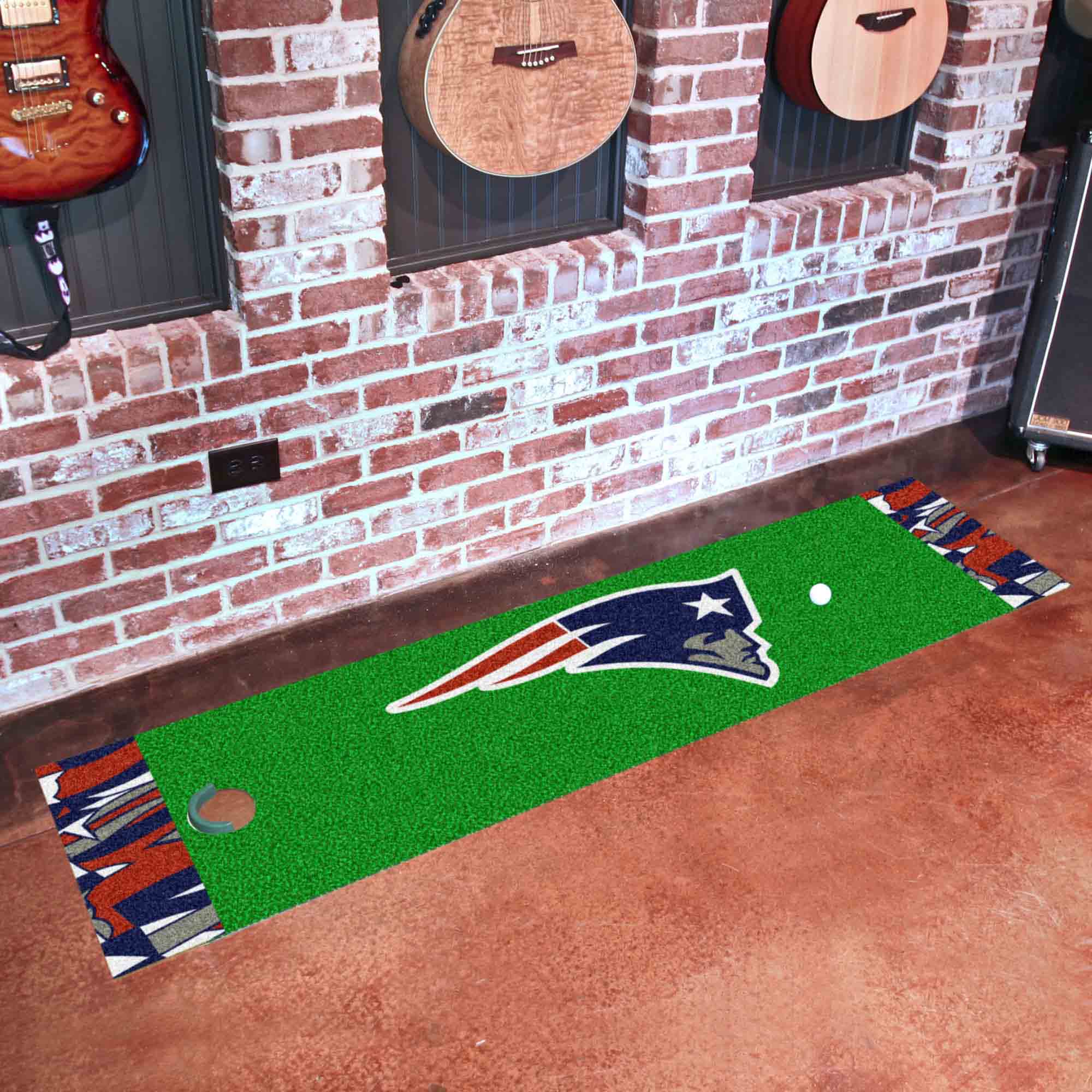 New England Patriots Putting Green Mat - 1.5ft. x 6ft. - New England Patriots