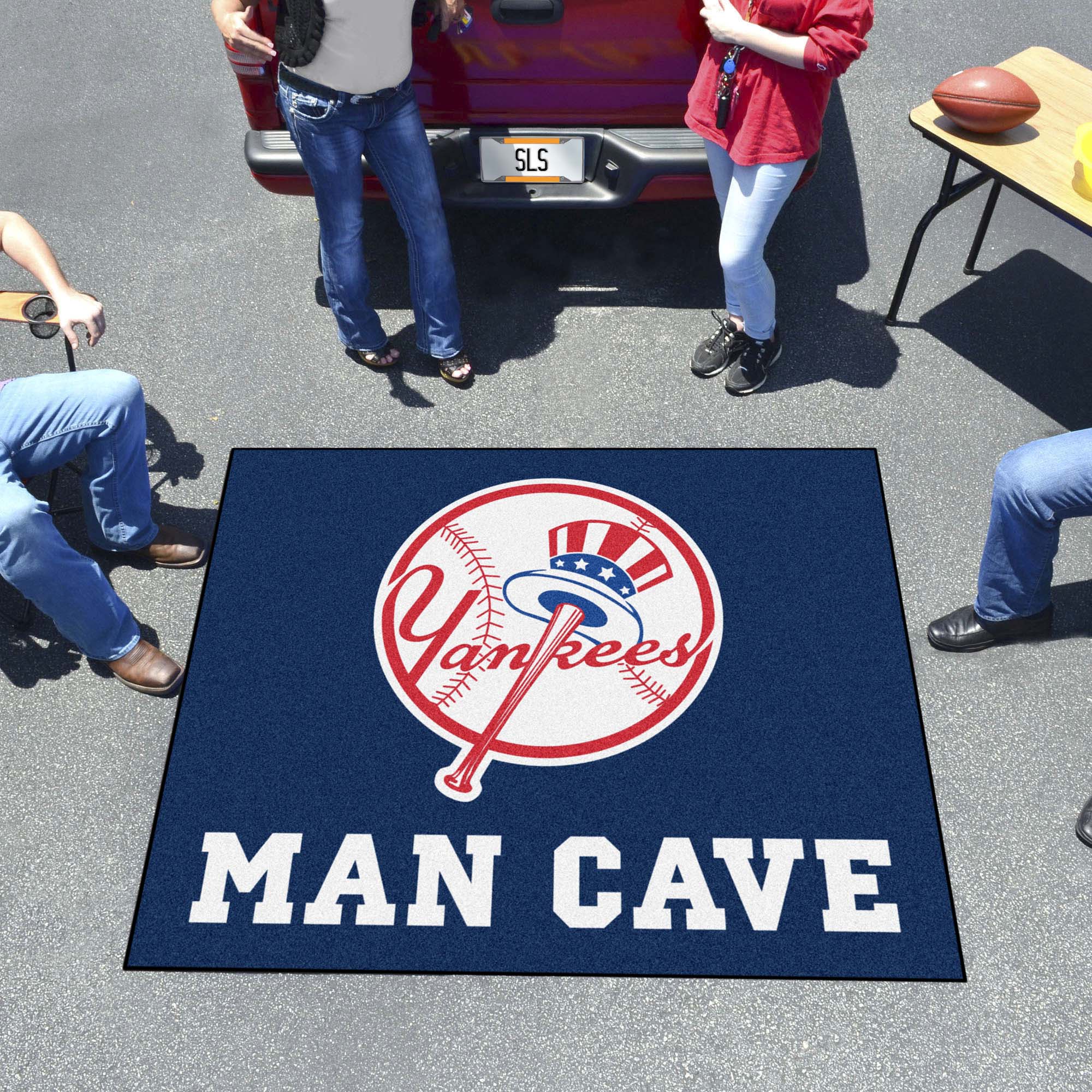 New York Yankees Man Cave Tailgater Rug - 5ft. x 6ft. - New York Yankees