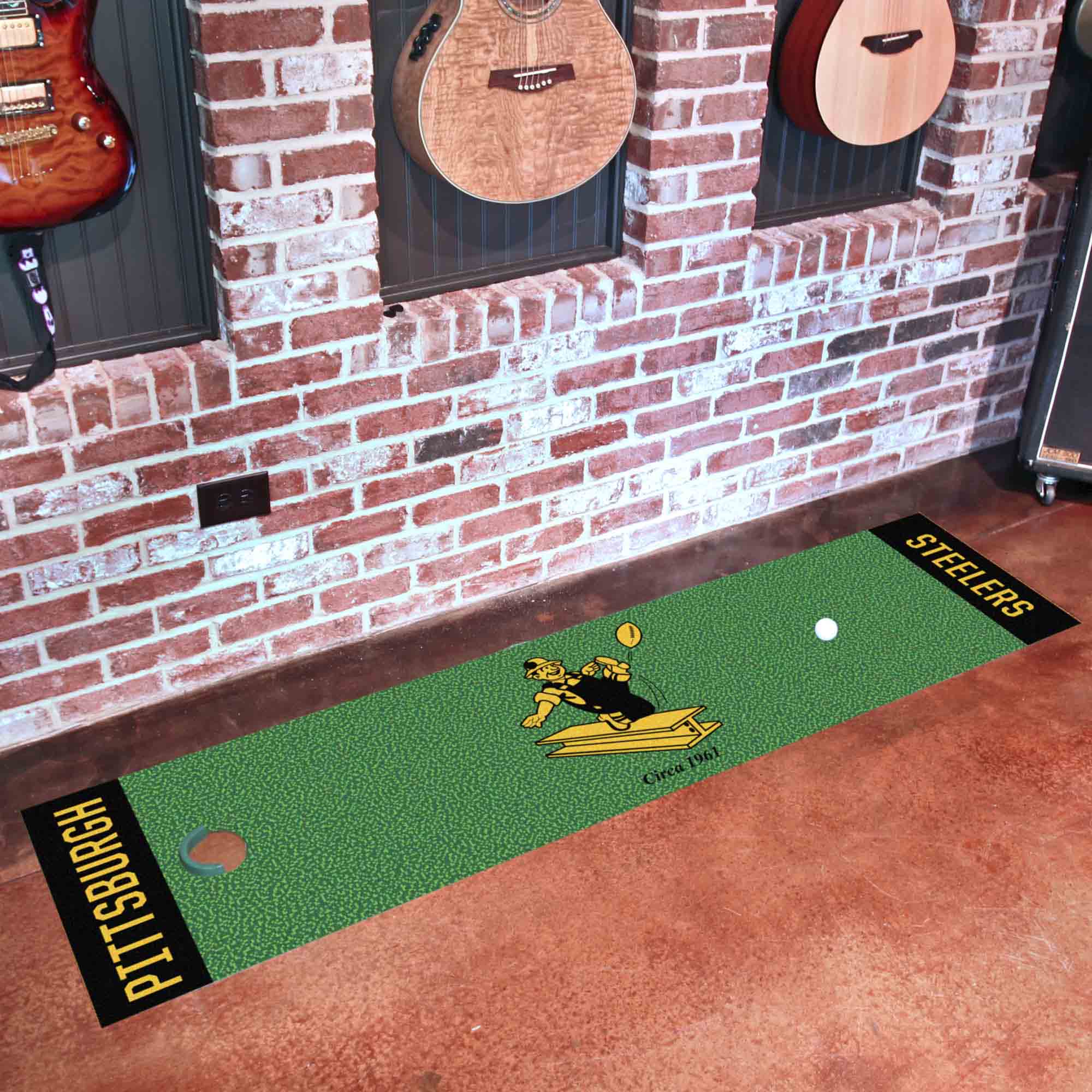 Pittsburgh Steelers Putting Green Mat - 1.5ft. x 6ft., NFL Vintage - Pittsburgh Steelers