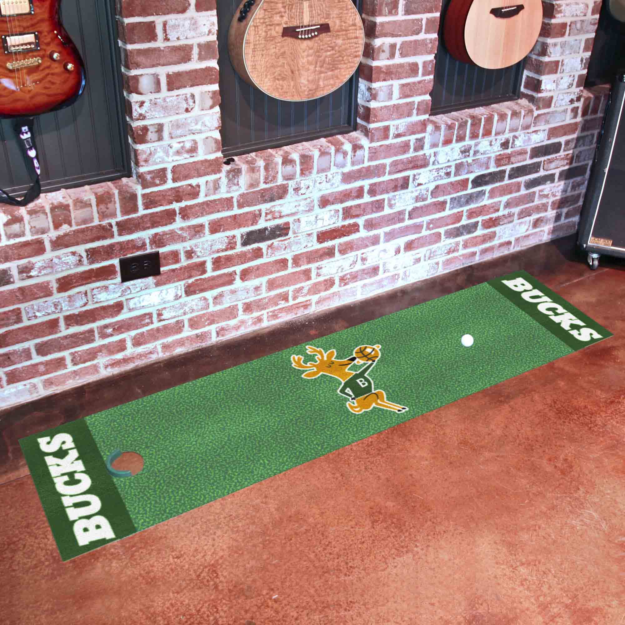 NBA Retro Milwaukee Bucks Putting Green Mat - 1.5ft. x 6ft. - Milwaukee Bucks
