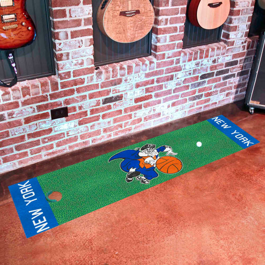 NBA Retro New York Knickerbockers Putting Green Mat - 1.5ft. x 6ft. - New York Knickerbockers