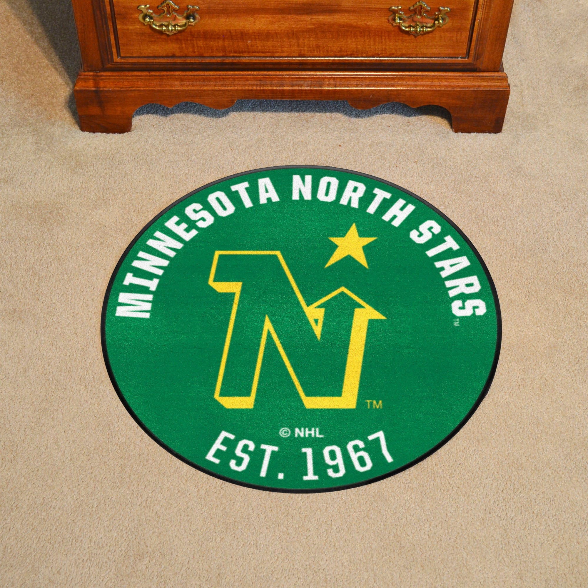 NHLRETRO Minnesota North Stars Roundel Rug - 27in. Diameter - Minnesota North Stars