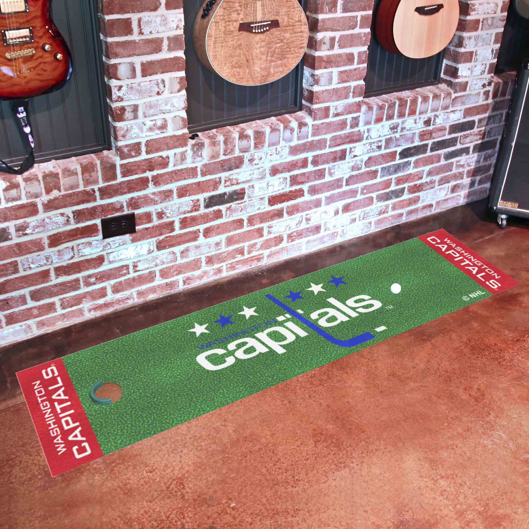 NHLRETRO Washington Capitals Putting Green Mat - 1.5ft. x 6ft. - Washington Capitals