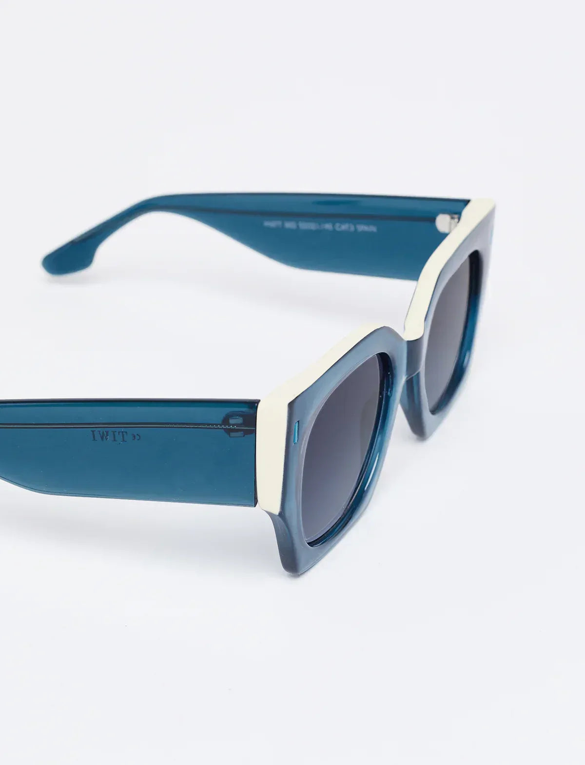 MATT - TIWI USA - Flyclothing LLC