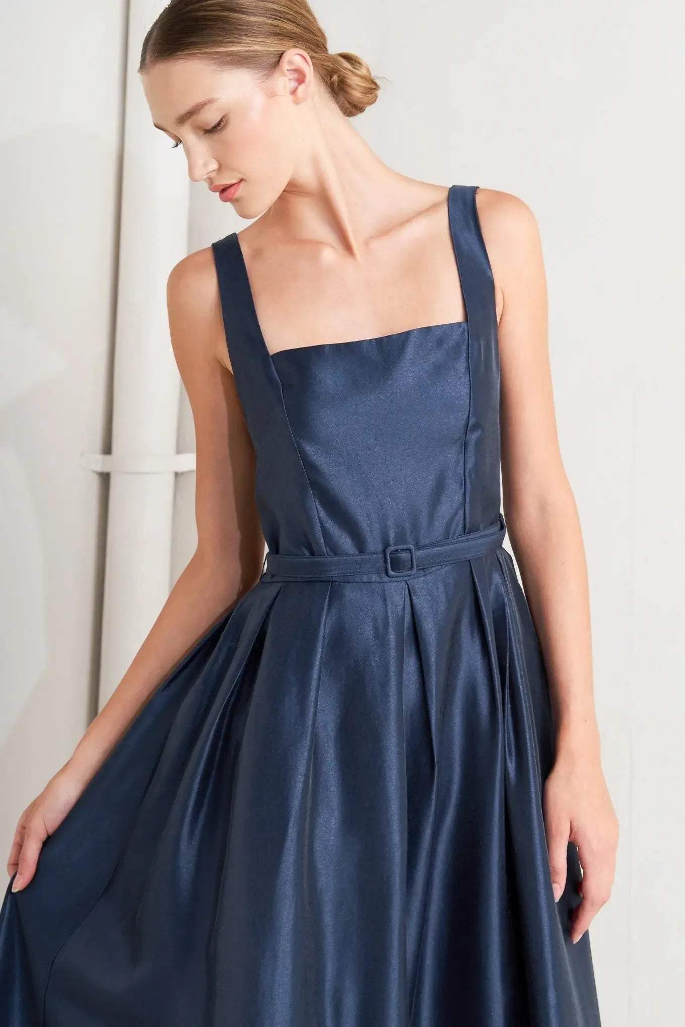 FEMME SILHOUETTE WOVEN MIDI DRESS - Flying Tomato - Flyclothing LLC