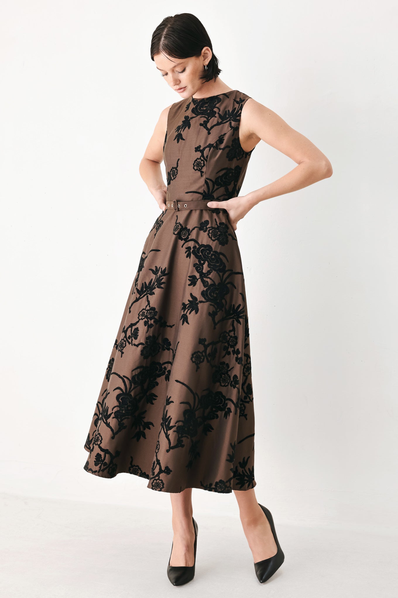 TRUFFLE BOTANIC GRACE WOVEN MIDI DRESS