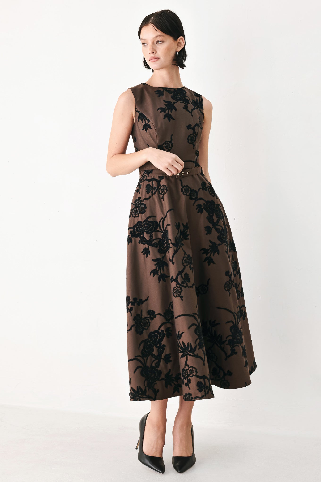 TRUFFLE BOTANIC GRACE WOVEN MIDI DRESS