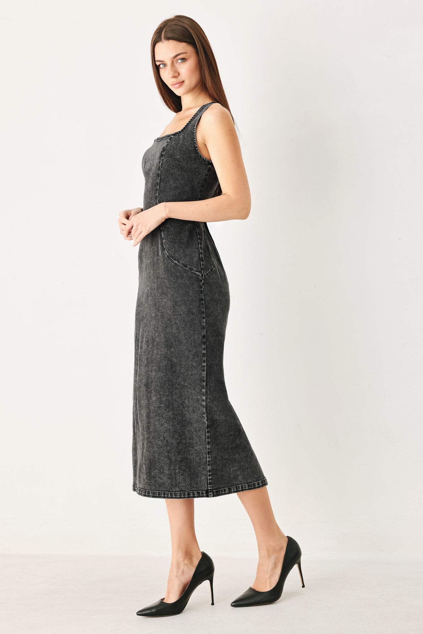 URBAN CHIC DENIM MIDI DRESS
