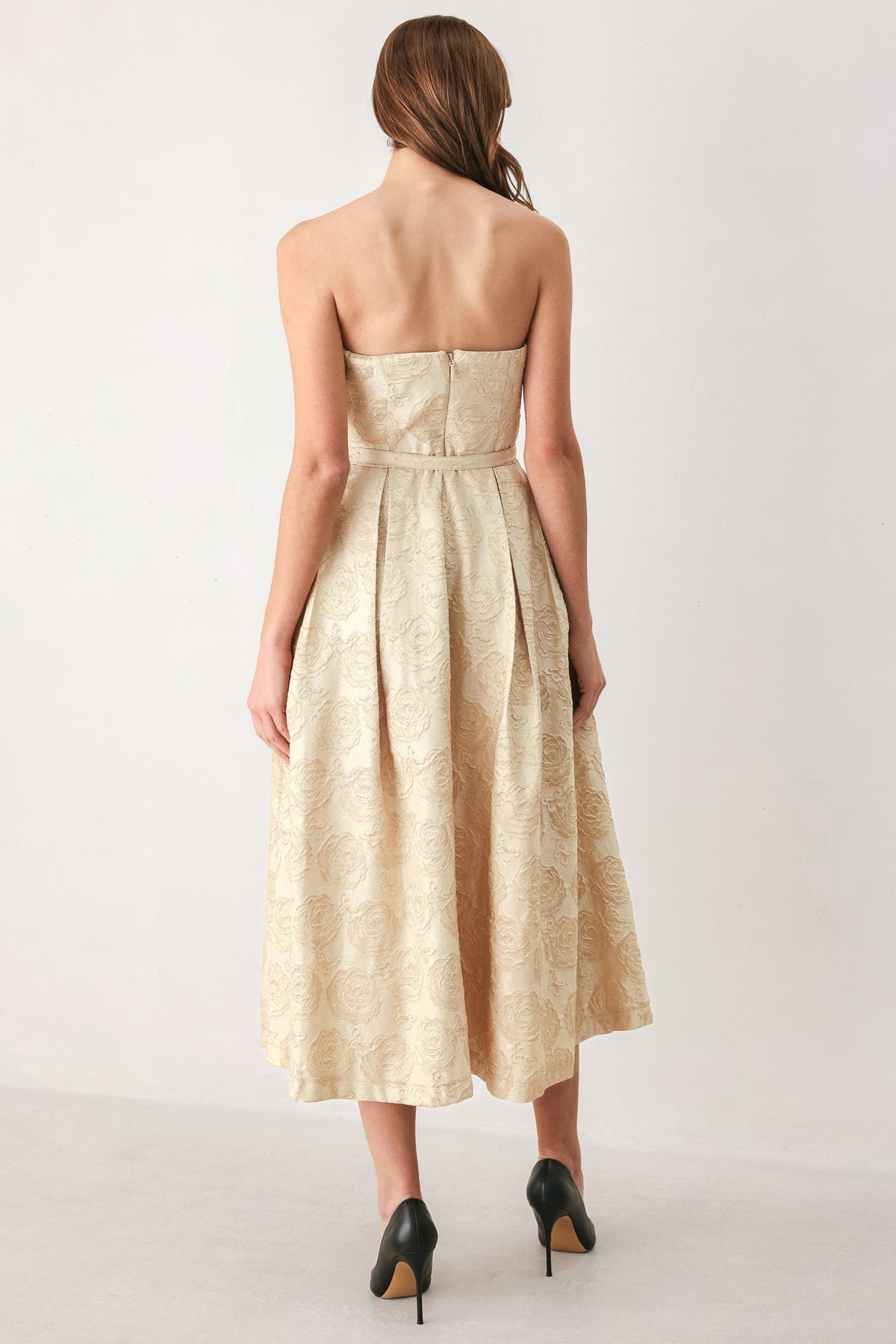 GOLDEN HEIRLOOM GOLD TEXTURED STRAPLESS BELTED MIDI DRESS - Flying Tomato - Flyclothing LLC