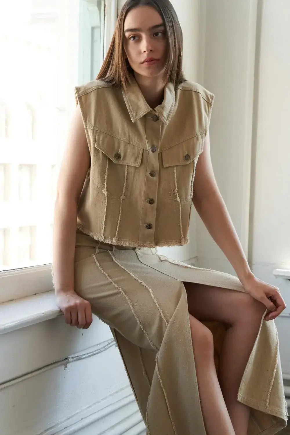 BETWEEN THE PAGES WOVEN TWILL VEST - Flying Tomato - Flyclothing LLC
