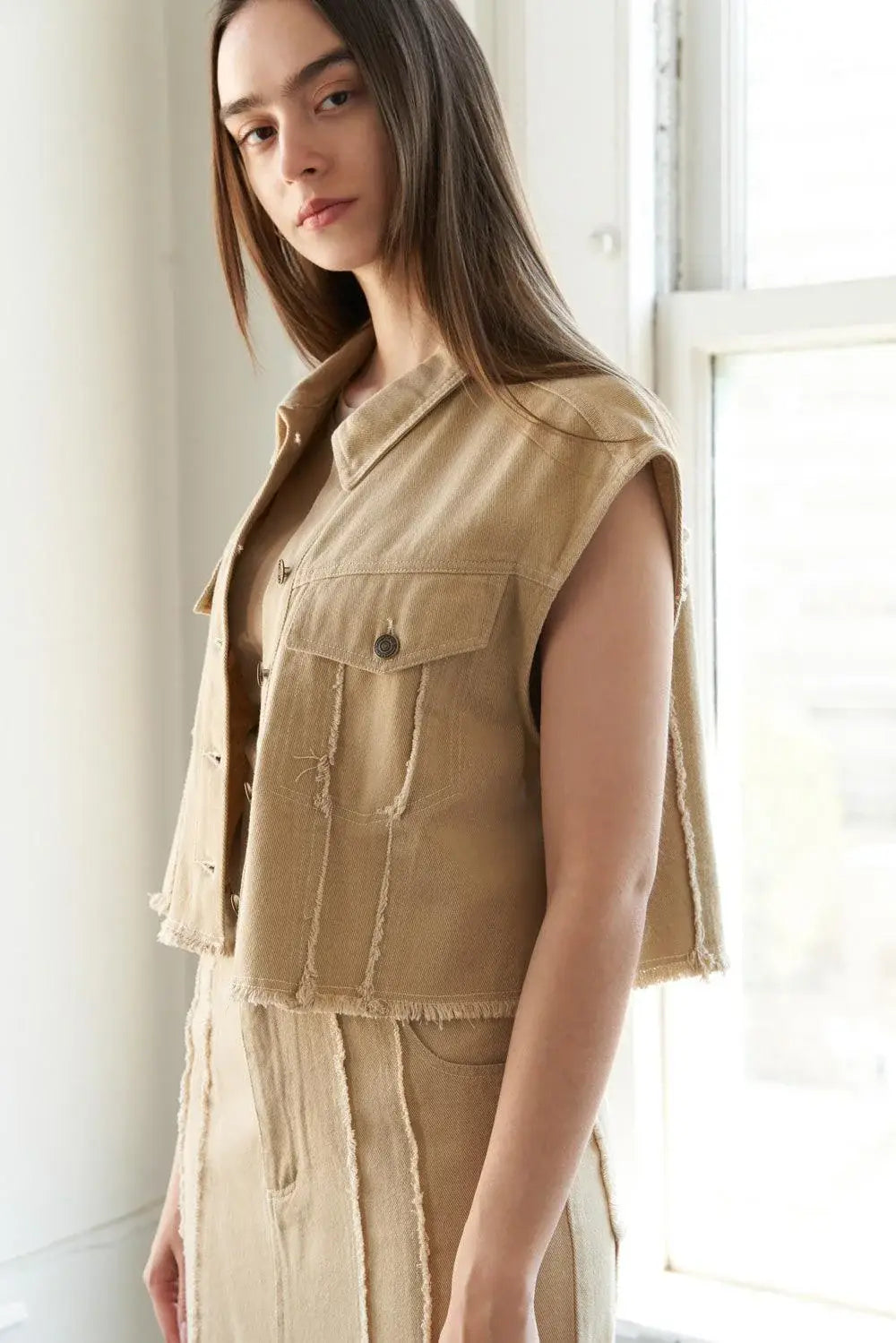 BETWEEN THE PAGES WOVEN TWILL VEST - Flying Tomato - Flyclothing LLC