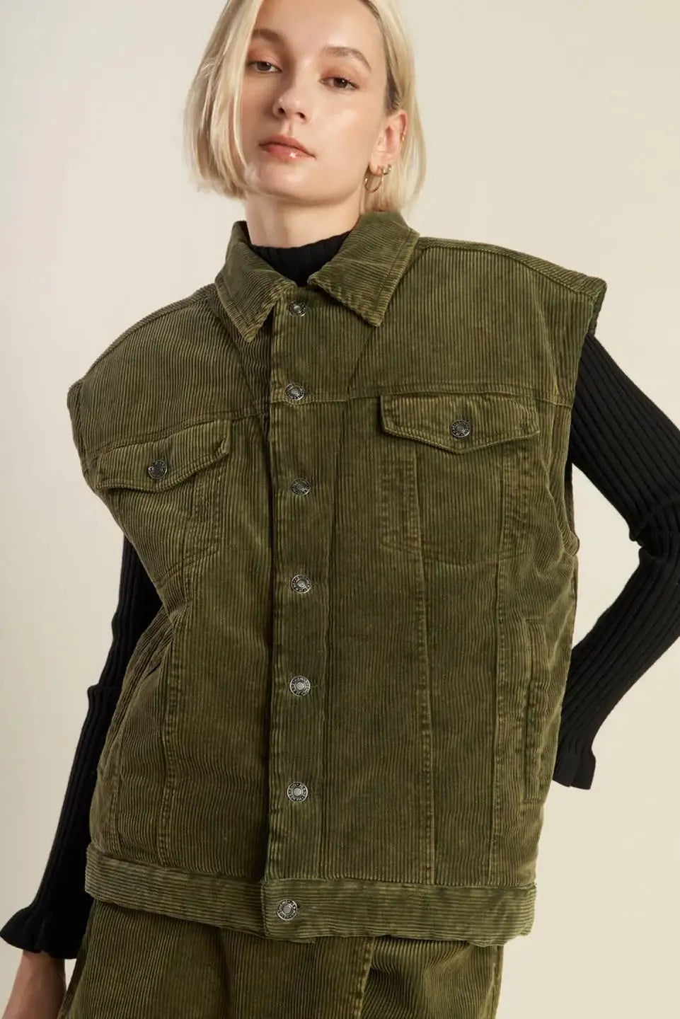 ESCAPING REALITY CORDUROY VEST - Flying Tomato - Flyclothing LLC