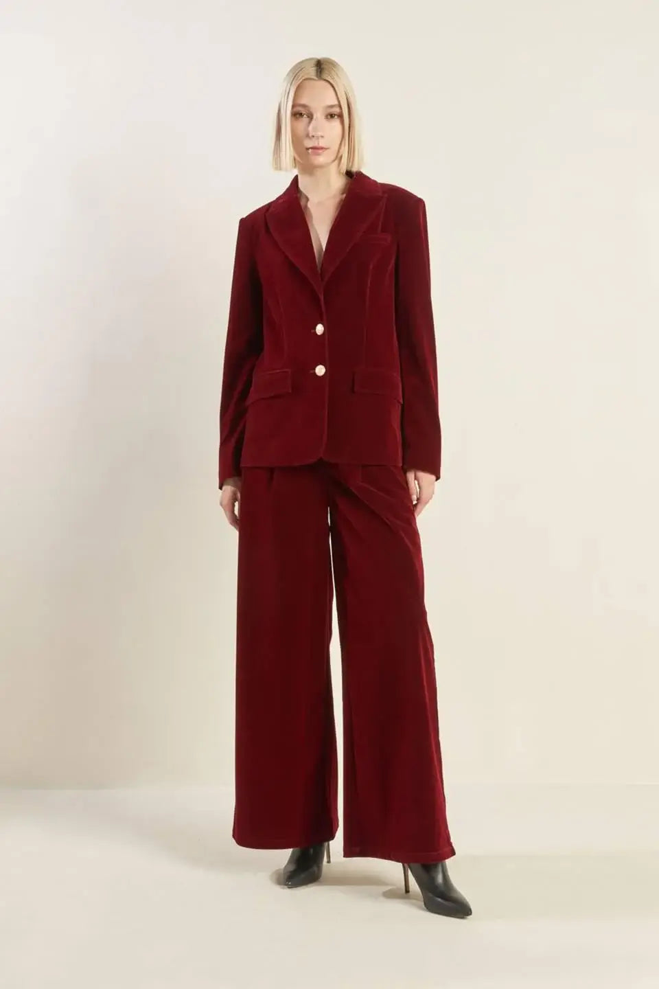 COY CHARM VELVET BLAZER - Flying Tomato - Flyclothing LLC