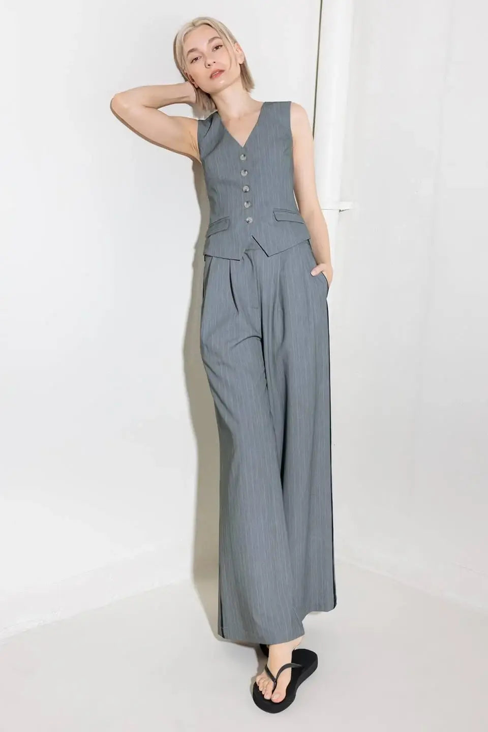 SMILE BRIGHT IN GREY WOVEN VEST - Flying Tomato - Flyclothing LLC