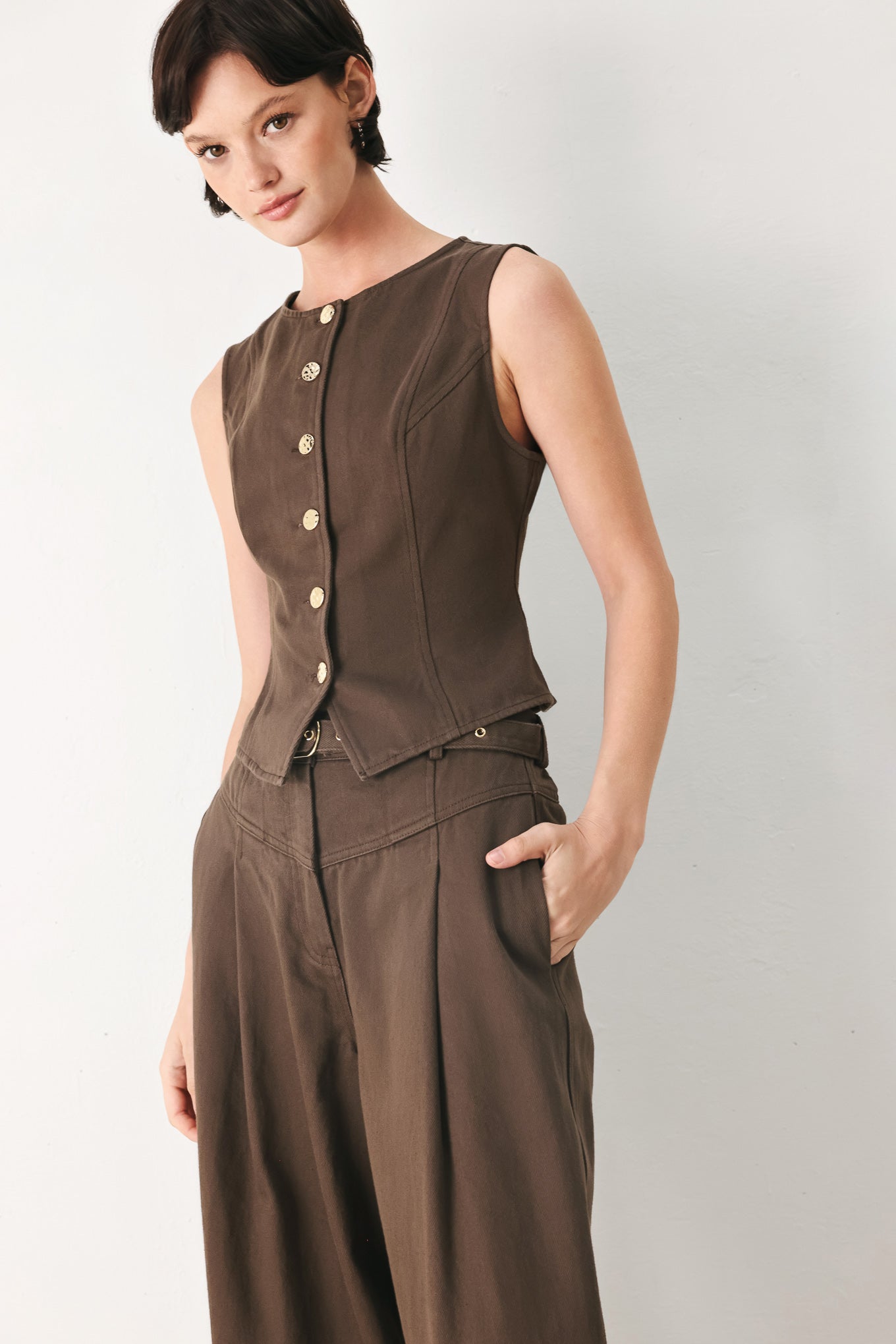 BROWN SUGAR STATEMENT WOVEN VEST - Flying Tomato - Flyclothing LLC