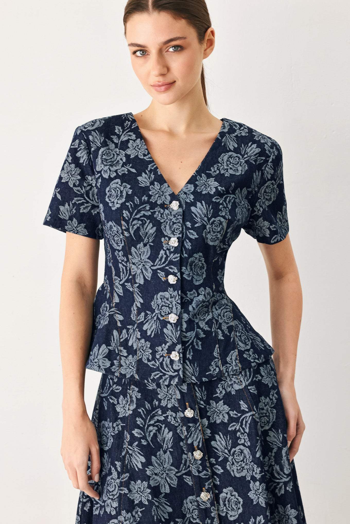 ROSETTE FLORAL WOVEN JACQUARD TOP