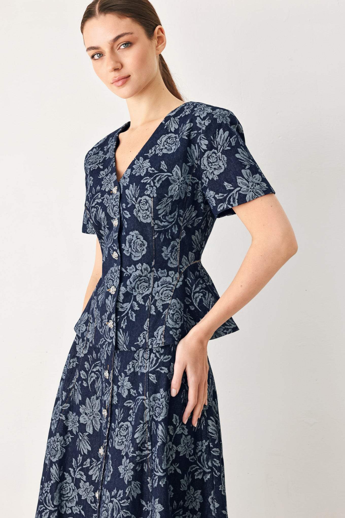 ROSETTE FLORAL WOVEN JACQUARD TOP