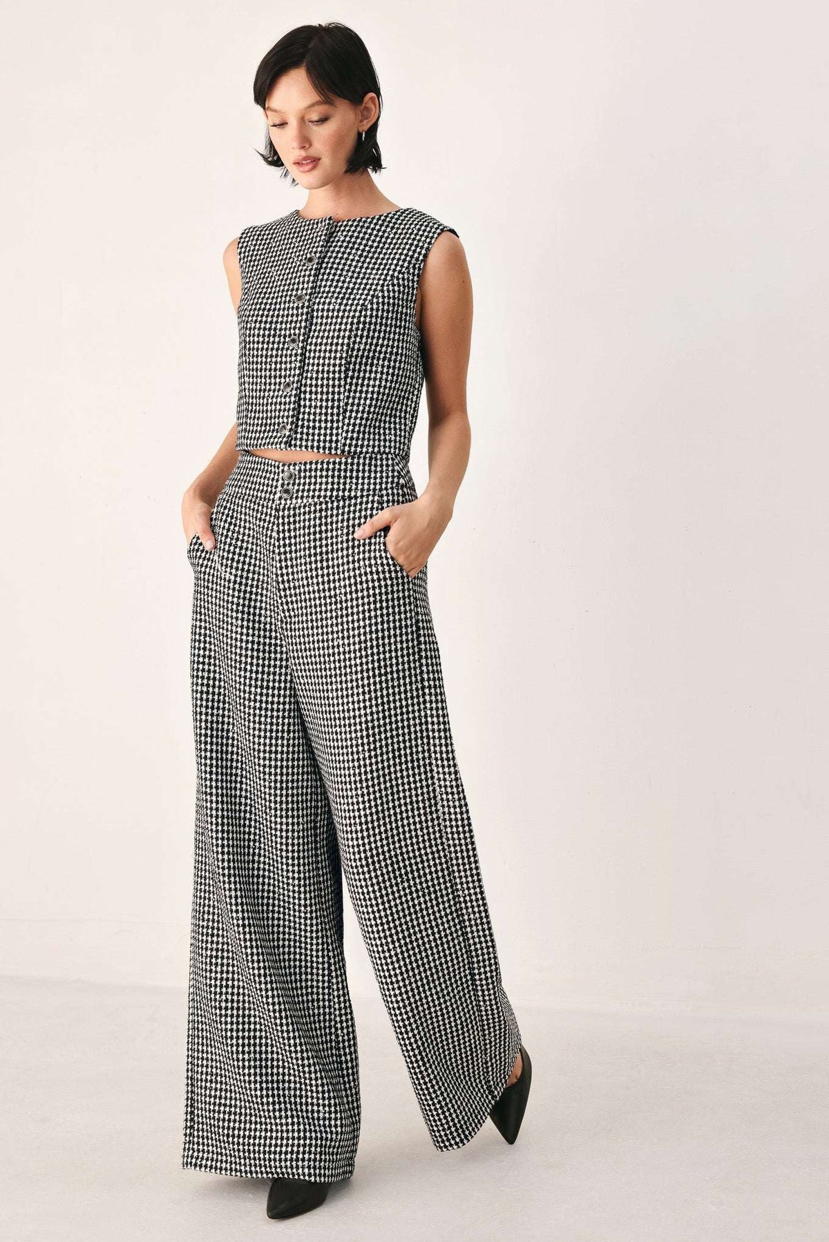 CHECKED IN SPARKLE HOUNDSTOOTH VEST